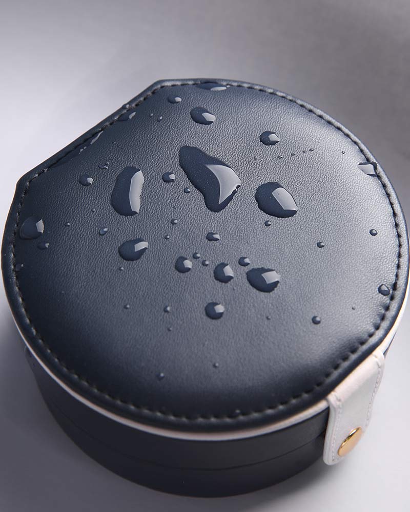 Portable jewelry box