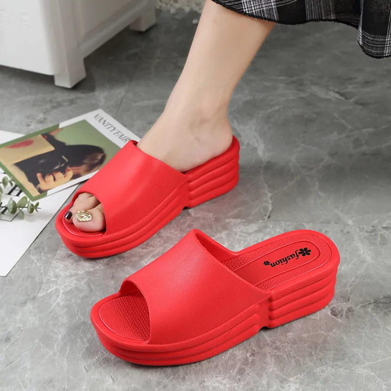 Women Fashion Simple Solid Color Thick-Soled Slippers