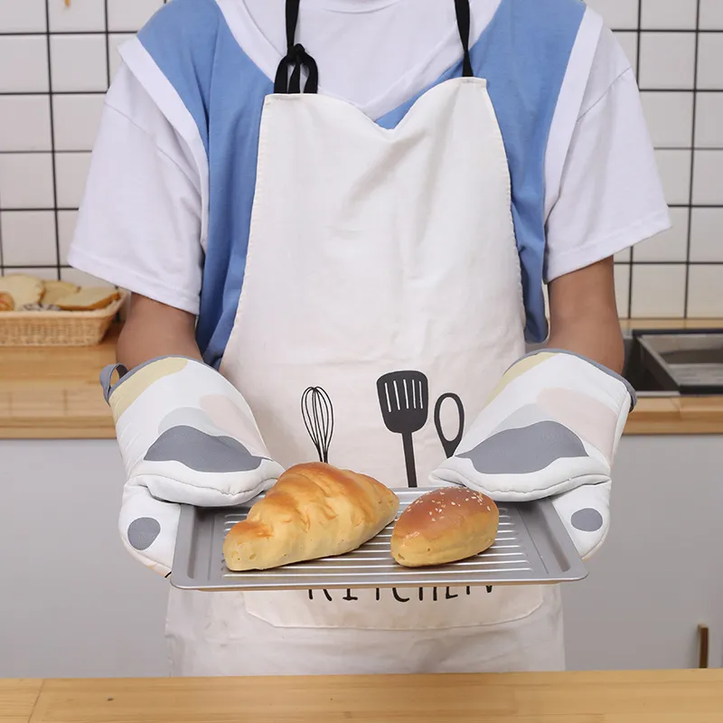 (Buy 1 Get 1) Creative Cat High Temperature Resistance Baking Gloves