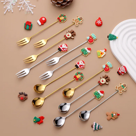 (Buy 1 Get 2) Christmas Cartoon Christmas Wreath Santa Claus Stainless Steel Fork Spoon Tableware