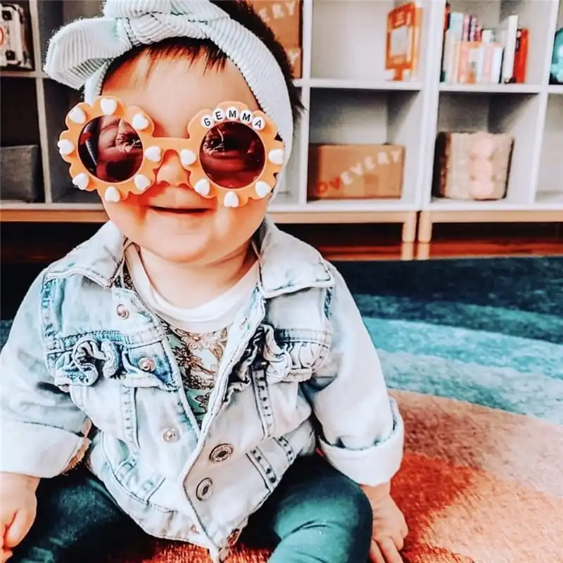 Girls Cute Star Heart Decorated Sunflower Shaped Sunglasses