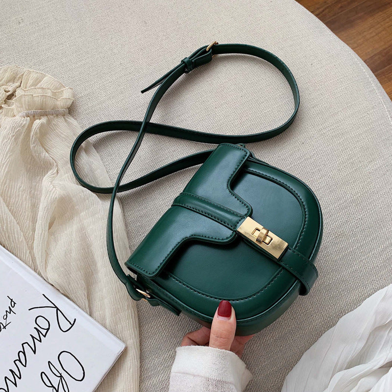 Ladies vintage semicircular saddle bag