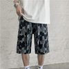 Men Casual Pattern Drawstring Waist Loose Shorts