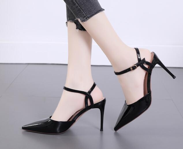 New women's sandals shoes hollow matching fashion