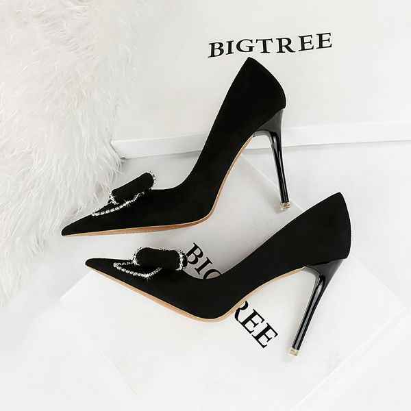 European style women Fashion Suede Pointed High heels