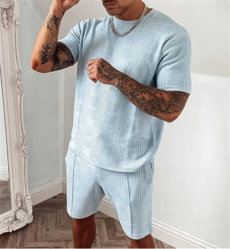 Men Basic Short Sleeve Round Neck Plaid T-Shirt And Shorts Two-Piece Set