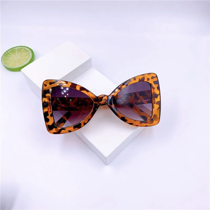 Girls Unique Triangle Frame Pearl Decoration Sunglasses