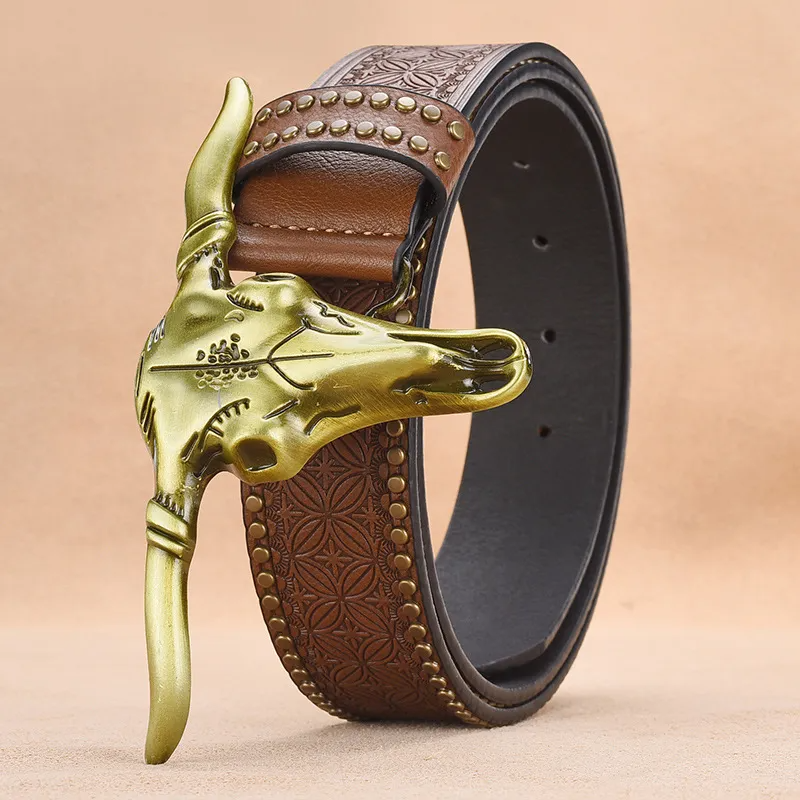 Men Fashion Casual Personality Ngau Tau PU Rivet Metal Buckle Embossed Belt