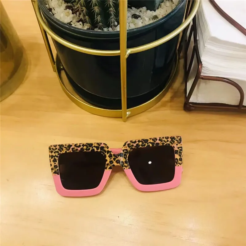 Girls Fashion V-Shaped Big Frame One-Piece Sunglasses