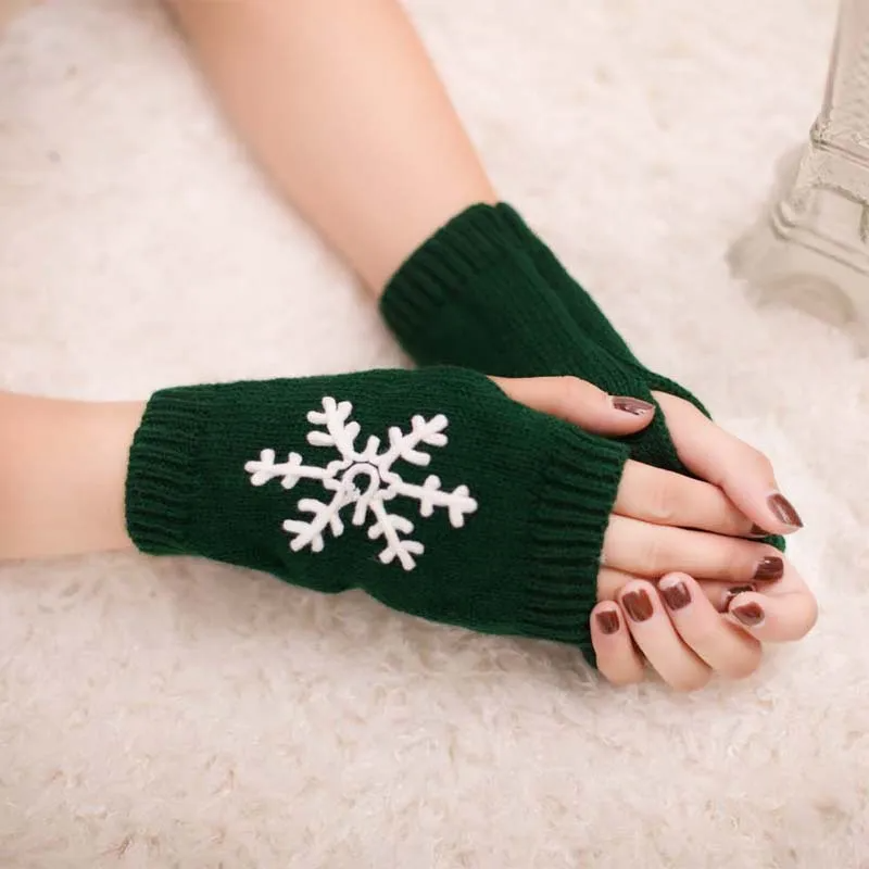 (Buy 1 Get 2) Christmas Autumn Winter Women Fashion Snowflake Embroidered Warm Knitted Gloves