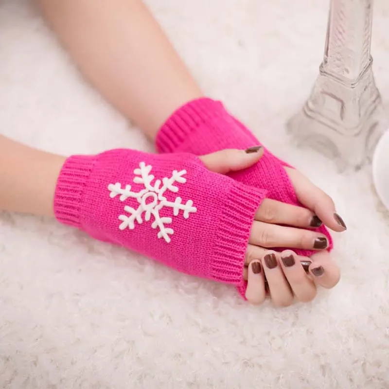 (Buy 1 Get 2) Christmas Autumn Winter Women Fashion Snowflake Embroidered Warm Knitted Gloves