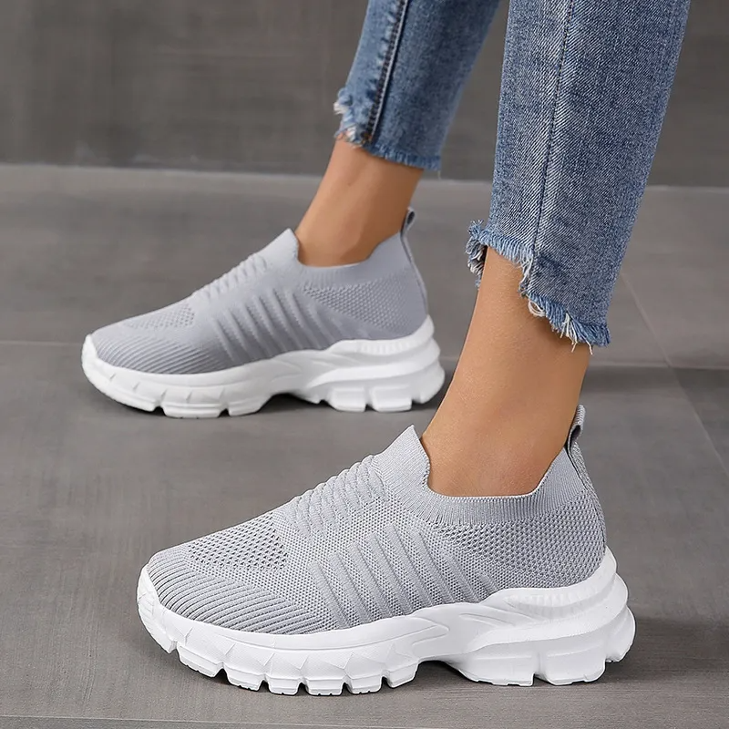 Women Fashion Casual Plus Size Solid Color Thick-Soled Woven Sneakers