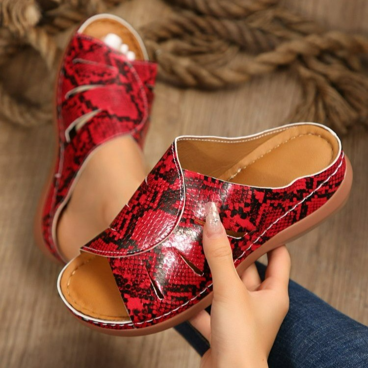 Women Fashion Casual Plus Size Snake Pattern Hollow Round Toe PU Slippers