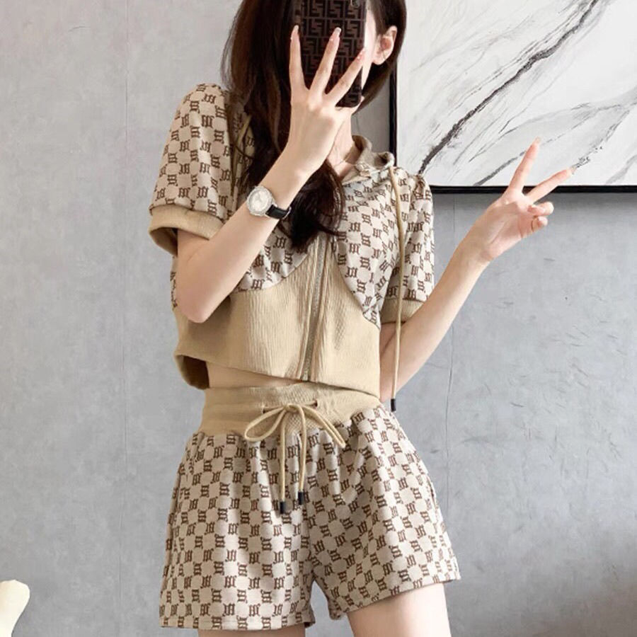 Casual Women Fashion Hooded Short Sleeve Zipper Top Wide-Leg Shorts Two-Piece Set