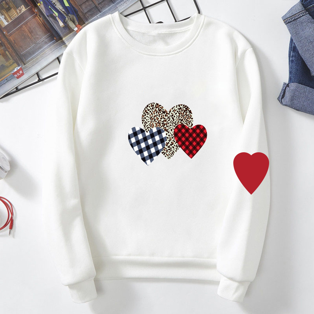 Women Casual Basic Heart Printed Round Neck Sweatshirt