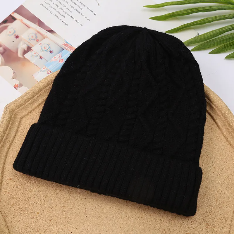 (Buy 1 Get 1) Autumn And Winter Neutral Simple Solid Color Warm Knitted Hat