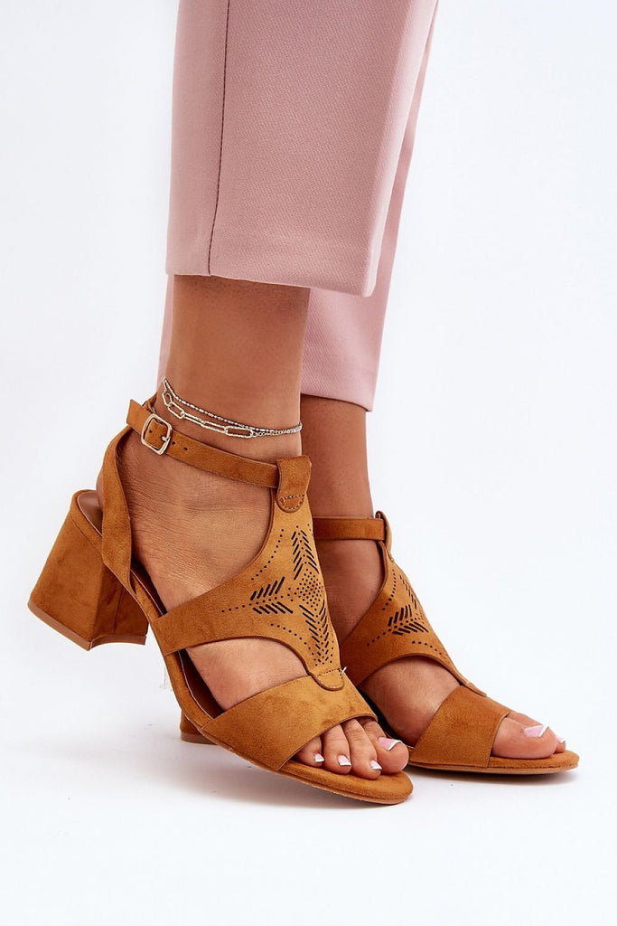 Heel sandals Step in style