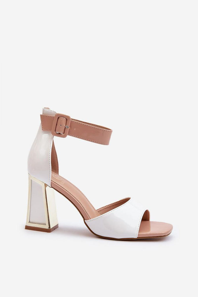 Heel sandals Step in style