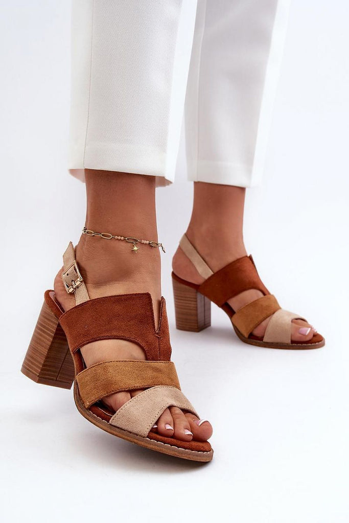 Heel sandals Step in style