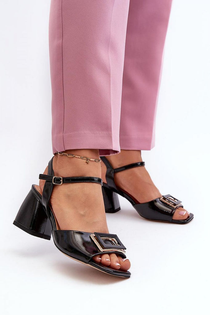 Heel sandals Step in style