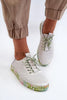 Low Shoes Step in style