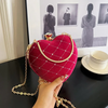 Women Fashionable Heart-Shaped Rhomboid Chain Crossbody Bag