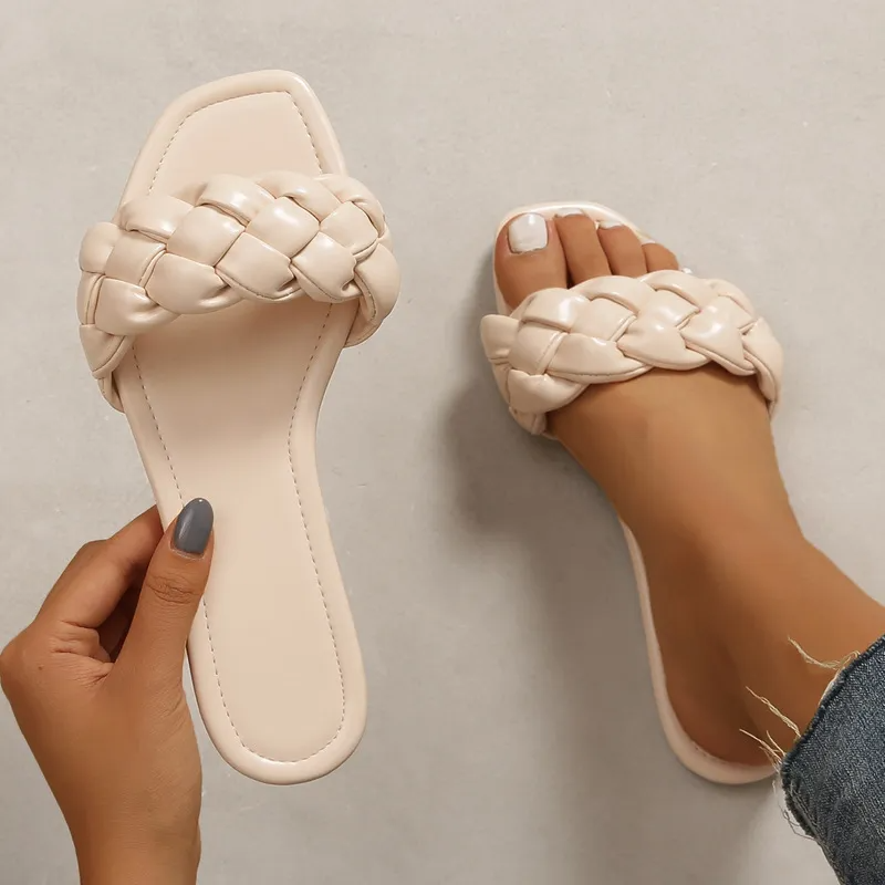 Women Plus Size Fashion Casual Large Strand Woven Flat Slippers