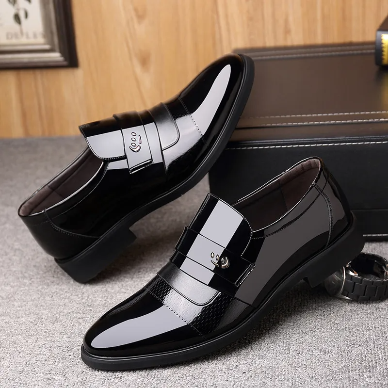 Men'S Fashion Solid Color Toe Shiny Leather Shoes