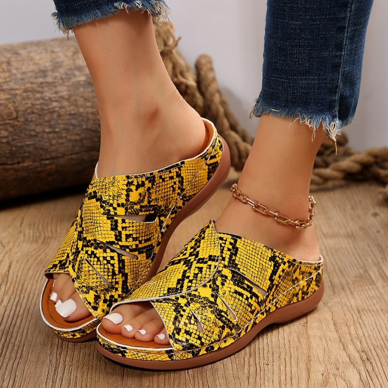 Women Fashion Casual Plus Size Snake Pattern Hollow Round Toe PU Slippers