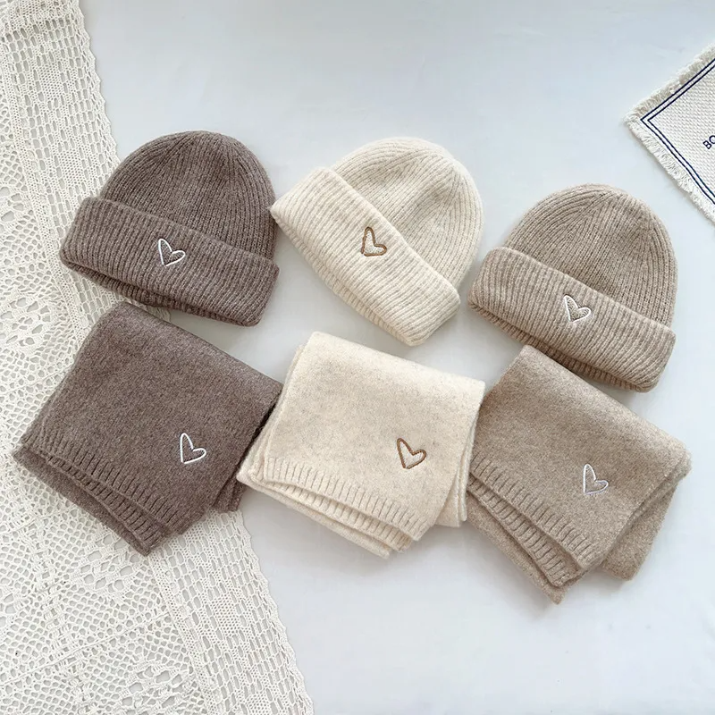 Kids Unisex Fashion Casual Versatile Heart Shaped Embroidery Knitwear Scarf Hat Sets