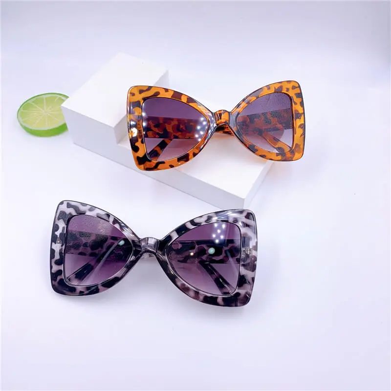 Girls Unique Triangle Frame Pearl Decoration Sunglasses