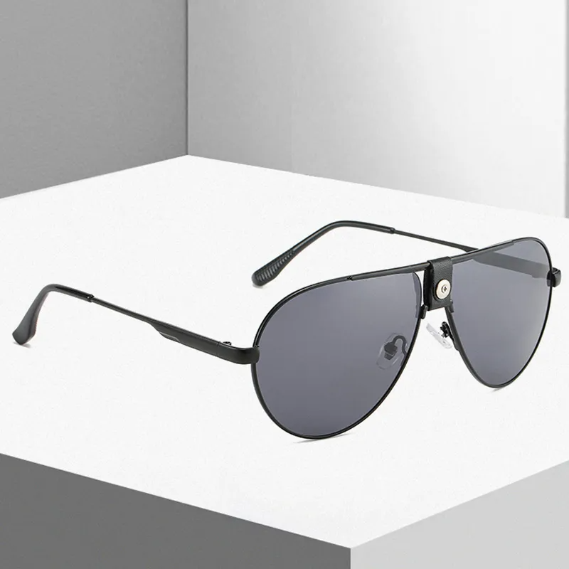 (Buy 1 Get 1) Men Fashion Elegant Gradient Sunglasses