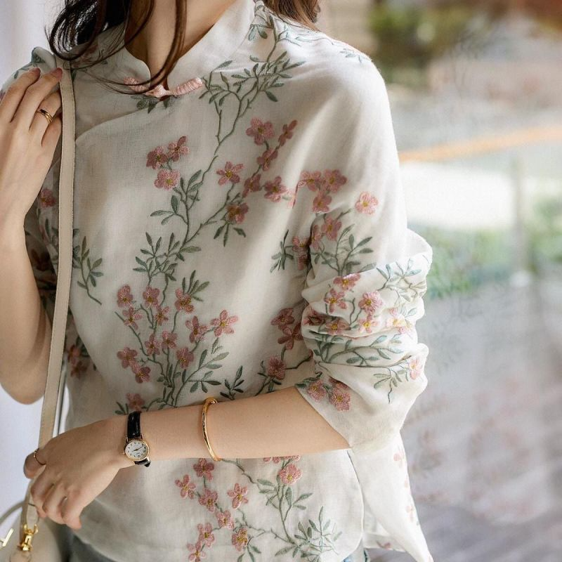 Fashion Vintage Women Cheongsam Pattern Long Sleeve Floral Embroidery Buttoned Blouse