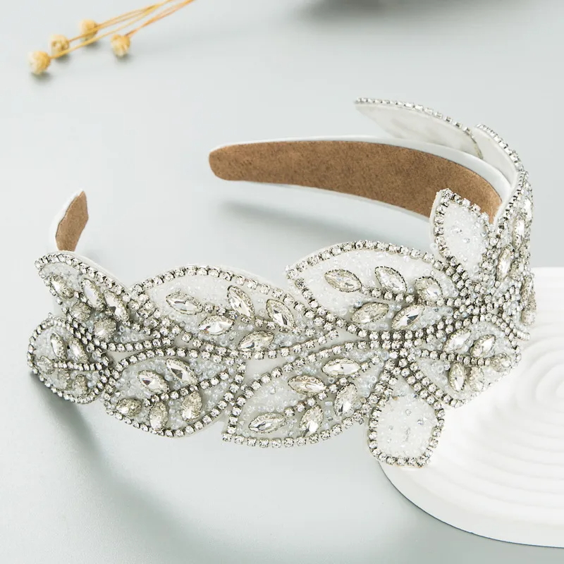 Retro Wide-Brimmed Leaf Shape Rhinestone Rice Bead Headband