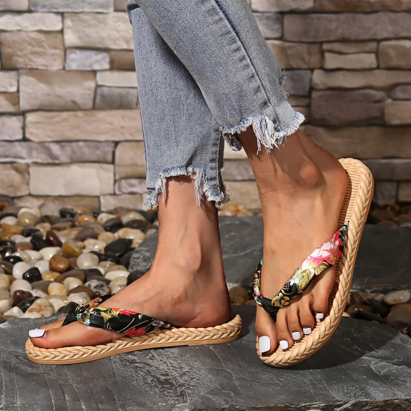 Women Plus Size Fashion Ethnic Vacation Beach Floral Flap Slippers