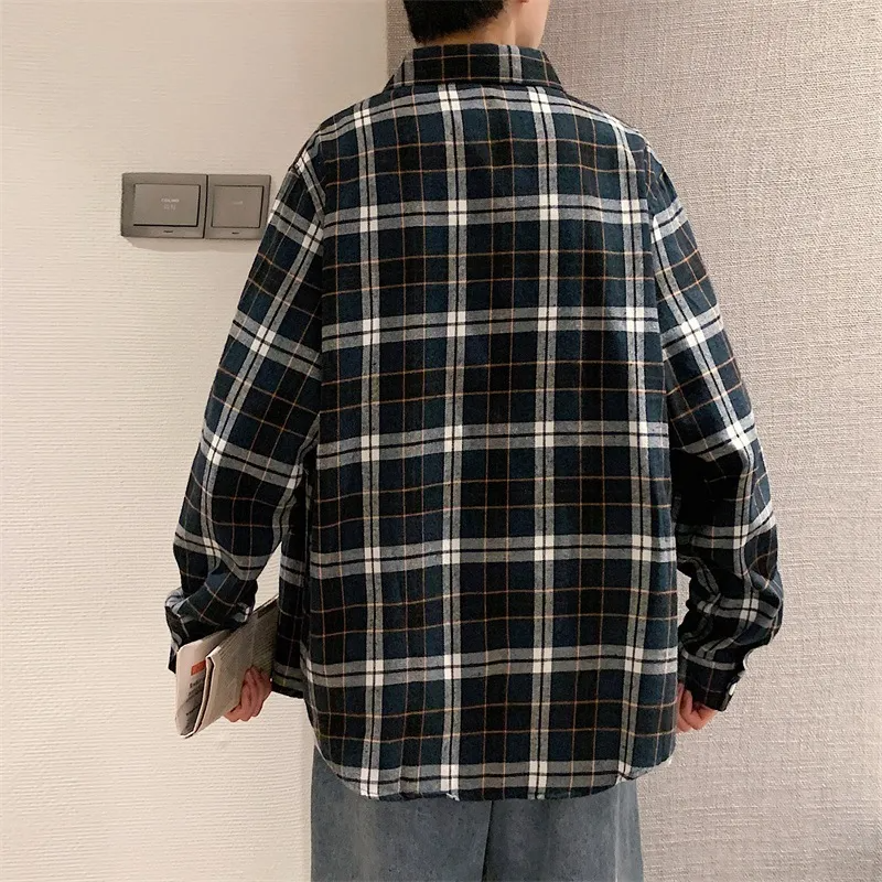 Men Fashion Colorblock Check Print Lapel Long Sleeve Loose Shirt