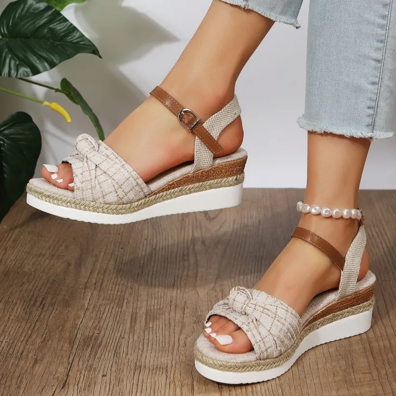 Women Fashion Simple Plus Size Plaid Knot Buckle Thick-Soled Sandals