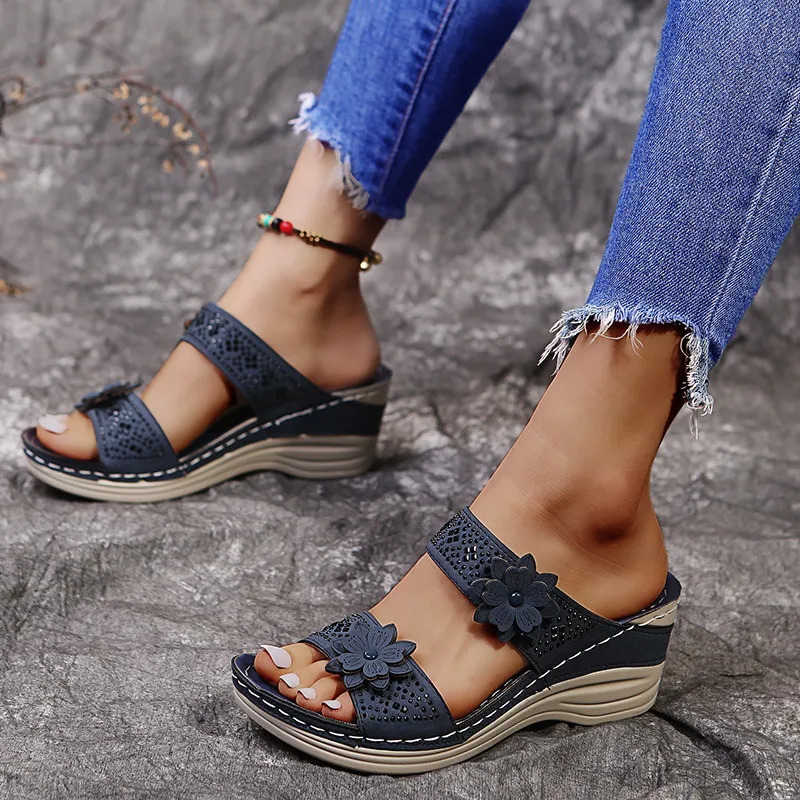 Women Fashionable Plus Size Floral Thick-Soled Wedge Heel Slippers