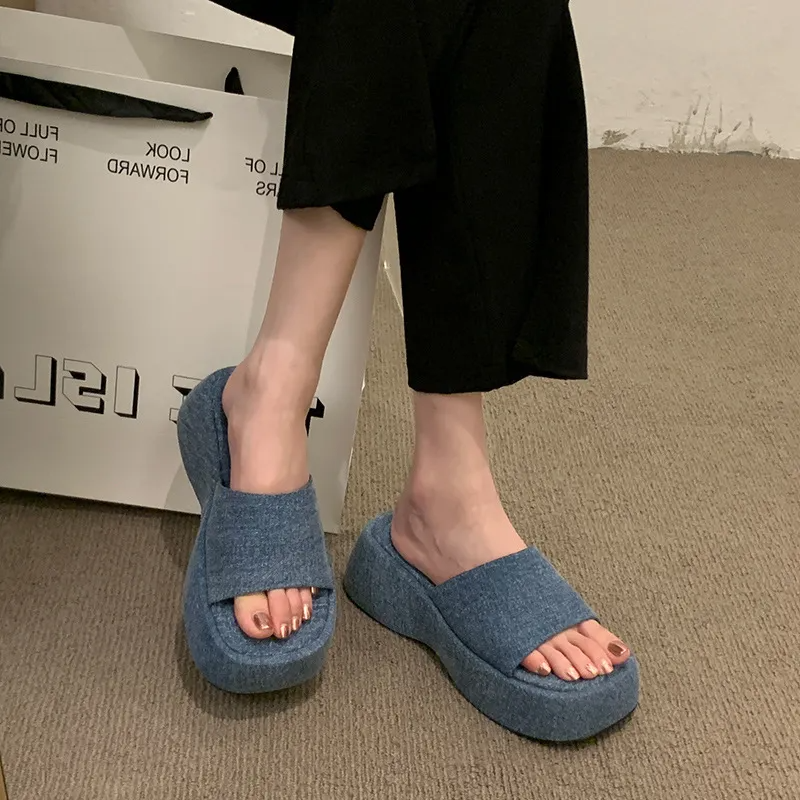 Women Fashion Casual Solid Color Thick-Soled Slippers