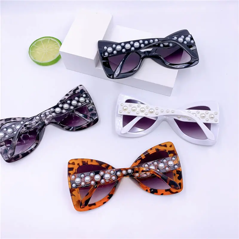 Girls Unique Triangle Frame Pearl Decoration Sunglasses