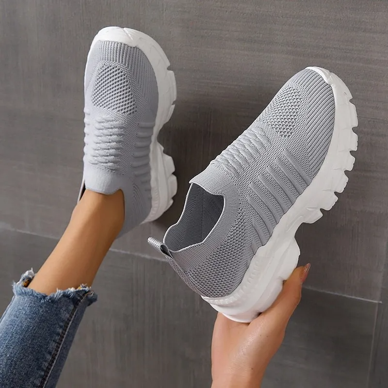 Women Fashion Casual Plus Size Solid Color Thick-Soled Woven Sneakers