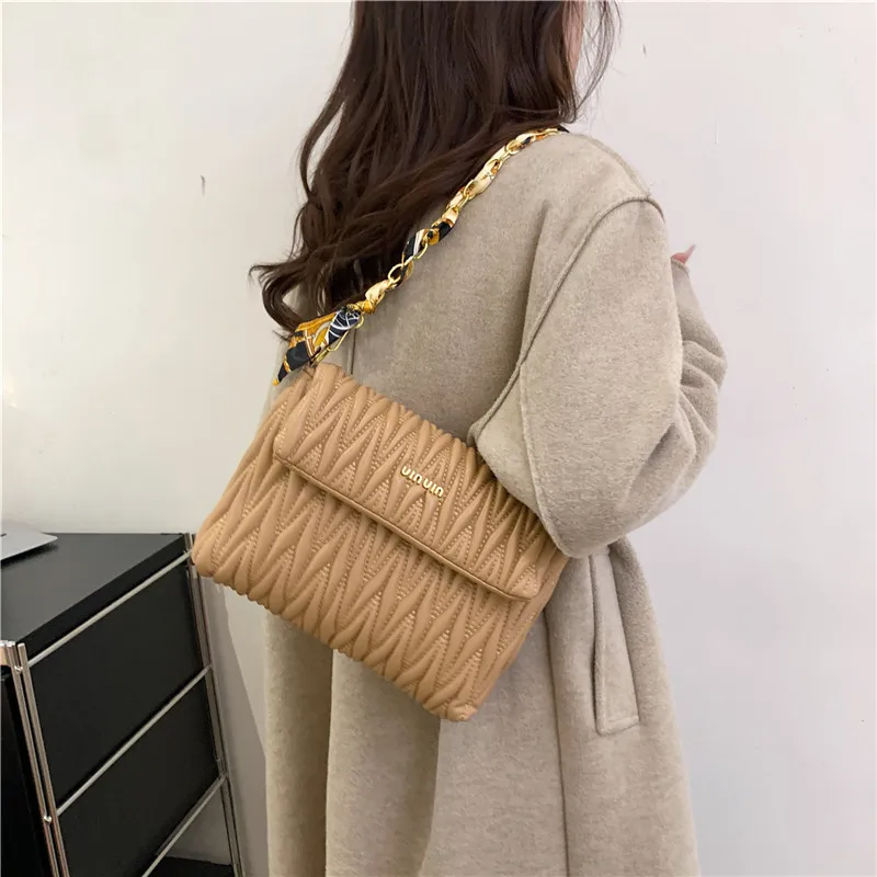 Women Fashion Creased Square Flap Chain Shoulder Bag