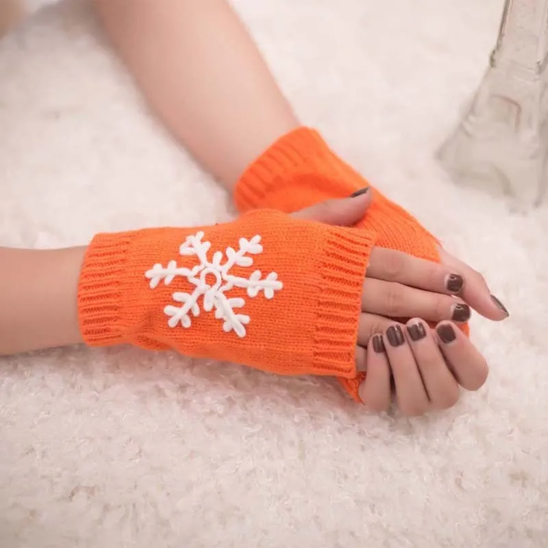 (Buy 1 Get 2) Christmas Autumn Winter Women Fashion Snowflake Embroidered Warm Knitted Gloves