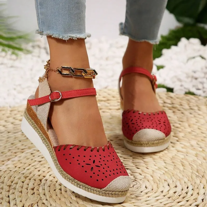 Women Fashion Simple Plus Size Hollow-Out Covered Toe Buckle Sandals