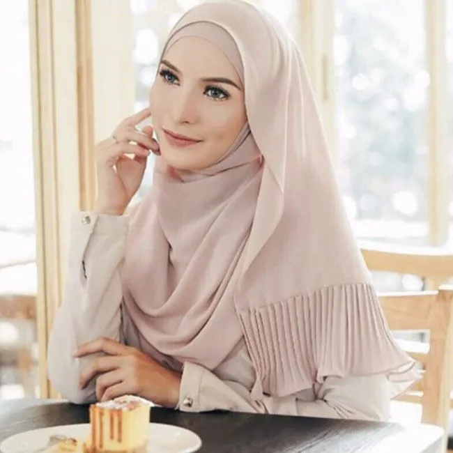 (Buy 1 Get 1) Ethnic Style Women Pleated Chiffon Hijab Scarf