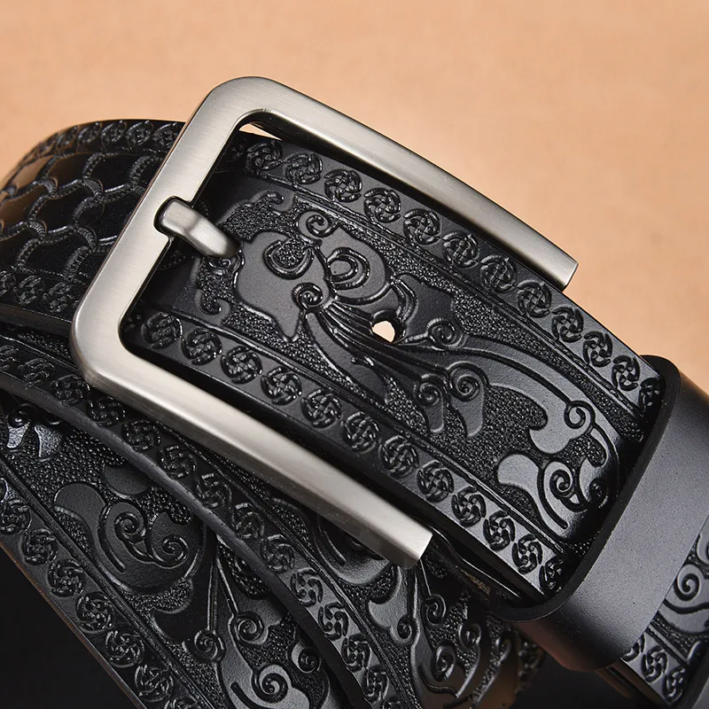 Men Fashion Casual Personality Vintage Genuine Leather Rivet Metal Buckle Embossed Belt