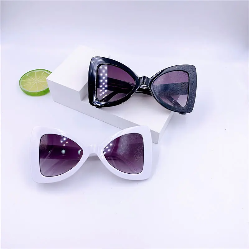 Girls Unique Triangle Frame Pearl Decoration Sunglasses