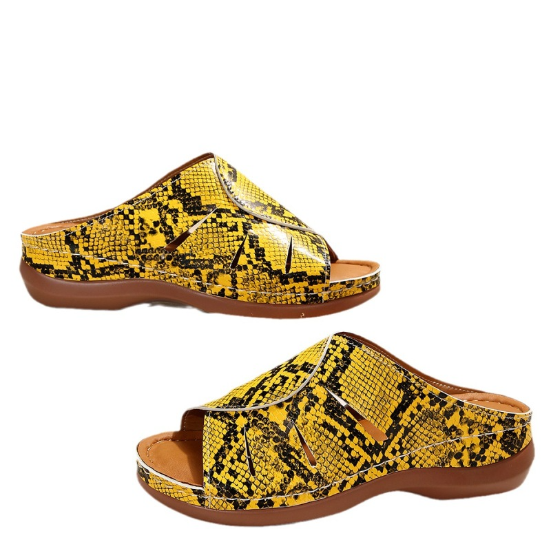 Women Fashion Casual Plus Size Snake Pattern Hollow Round Toe PU Slippers