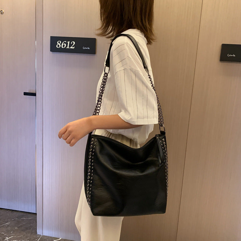 PU Simple Casual Chain One Shoulder Rivet Backpack