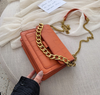 One-shoulder fashion chain portable small square bag